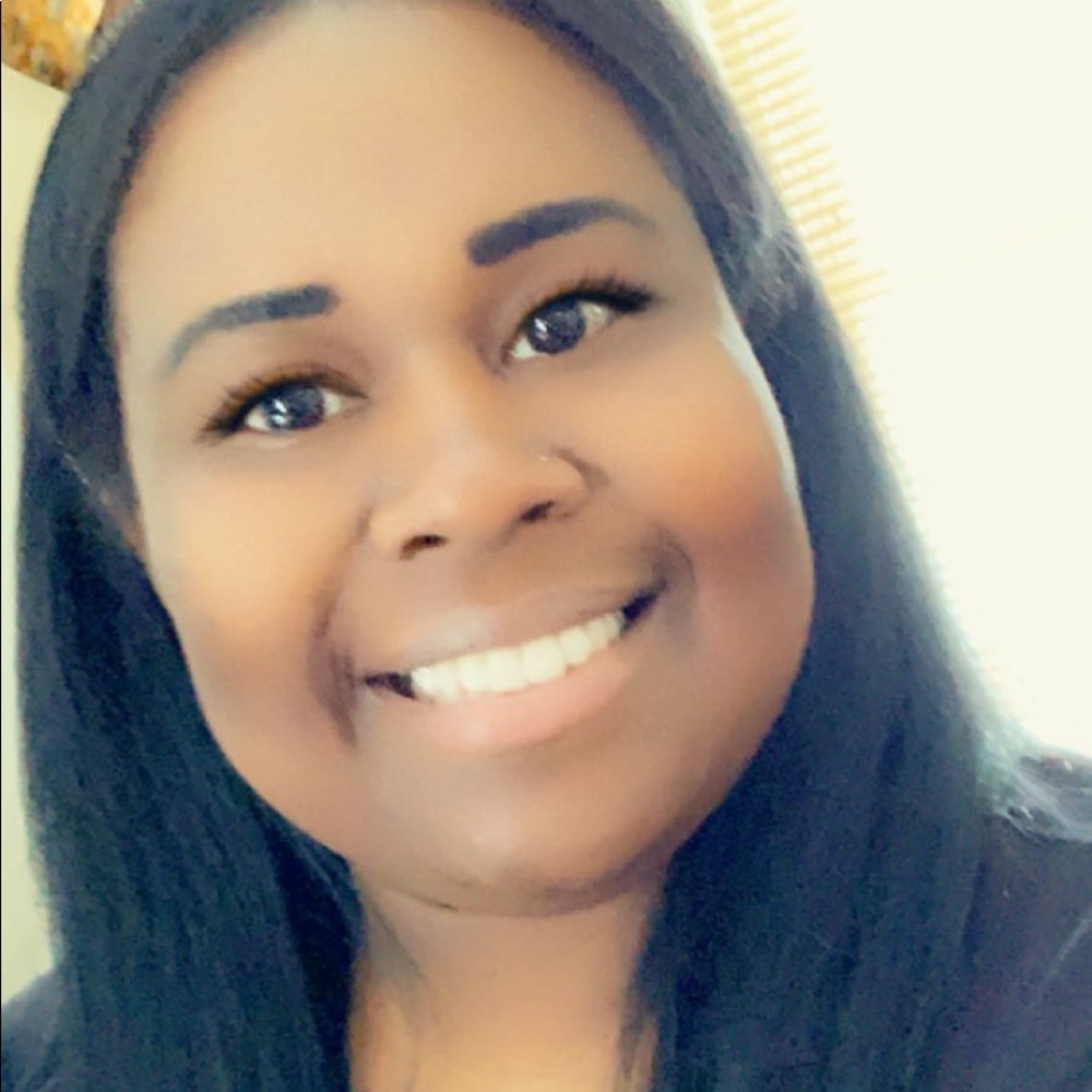 Meet your Posher, Crystal